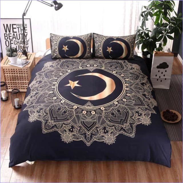 Bohemian Crescent Moon Pussilakana