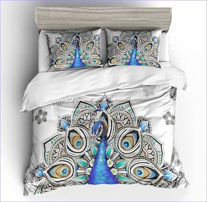 Bohemian Peacock Pussilakana