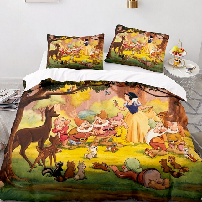 Lumikki Ja 7 Kääpiötä Metsän Pussilakanassa