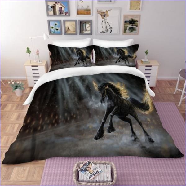 Black Horse On Fire Pussilakana